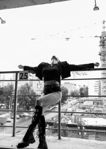 Полина, Г. Рефтинский