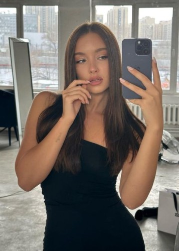 Женя, Г. Рефтинский